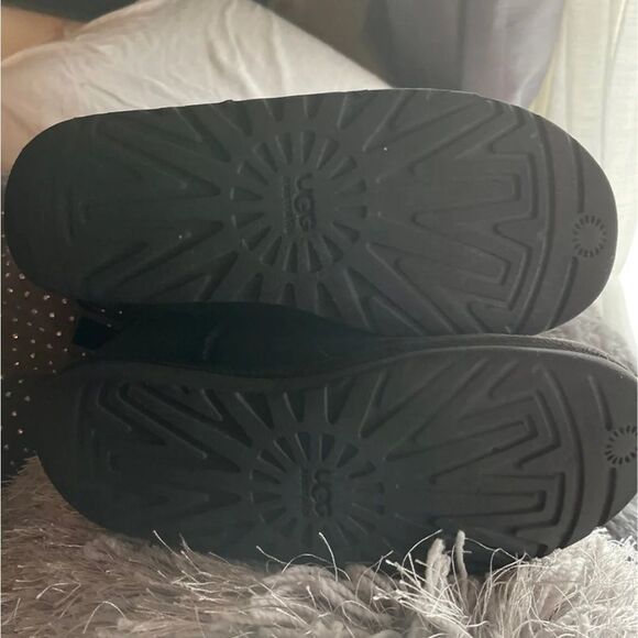 Sz 5 black sheepskin/sherpa  bailey bow 2 UGG classic   Short boot - Picture 4 of 7